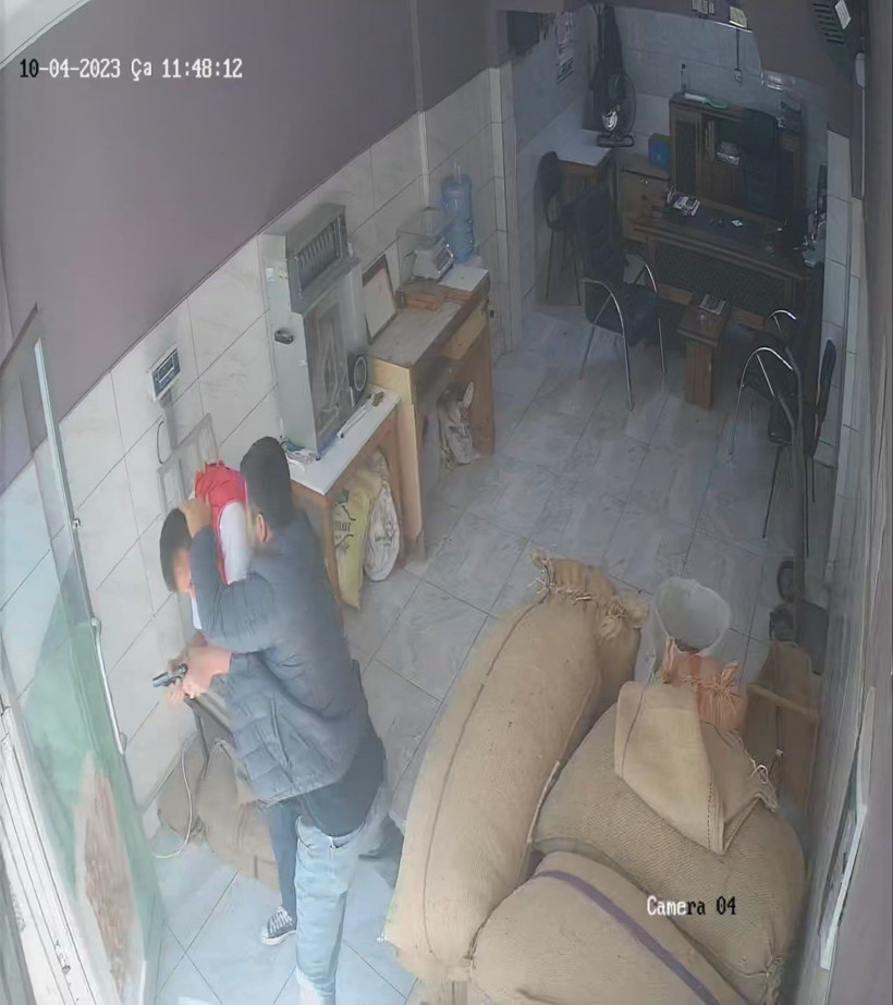 25 milyon liralık kavga! Serbest bırakıldığını öğrenince şoke oldu evlerin arası 100 metre bile yok - Resim: 1