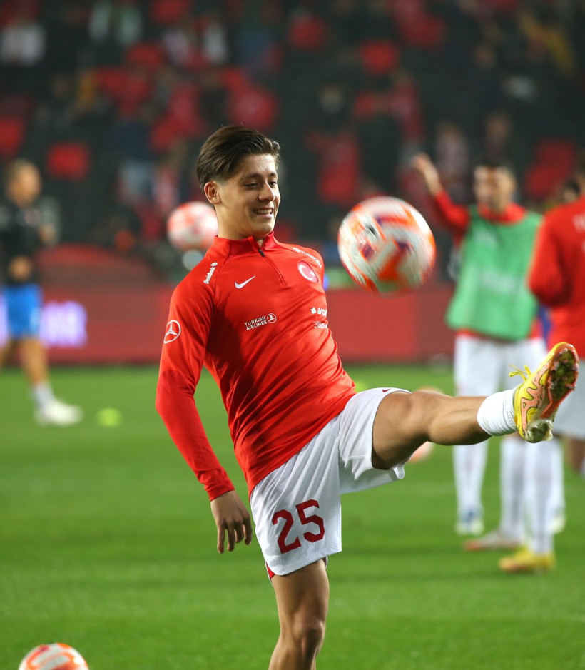 Dünya devleri sıraya girdi! Arda Güler'i takip eden takımları canlı yayında açıkladı - Resim: 2