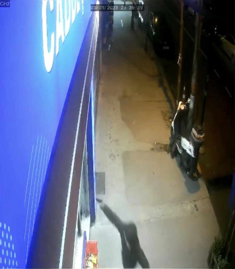 Silahlı saldırının görüntüleri ortaya çıktı! Kavga ediyormuş gibi yapıp tuzak kurdular: Dehşet anları kamerada! - Resim: 3