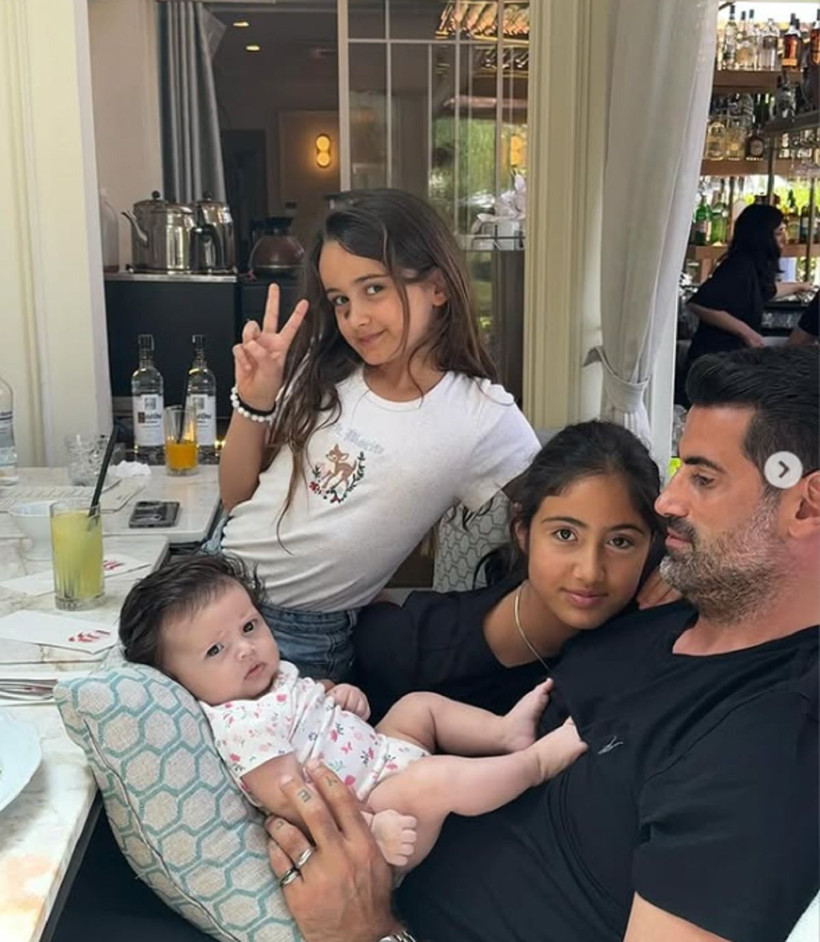 Volkan Demirel'in eşi Zeynep Demirel tek bir kare paylaştı ve - Resim: 1