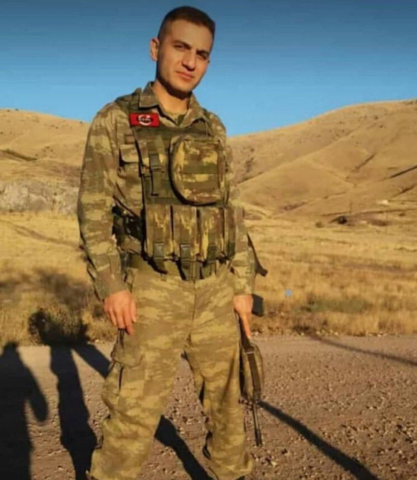 Kayseri şehidi Zekeriya Altunok KHK'lı çıktı! 16 ay hapis yatıp askere gitmiş - Resim: 2