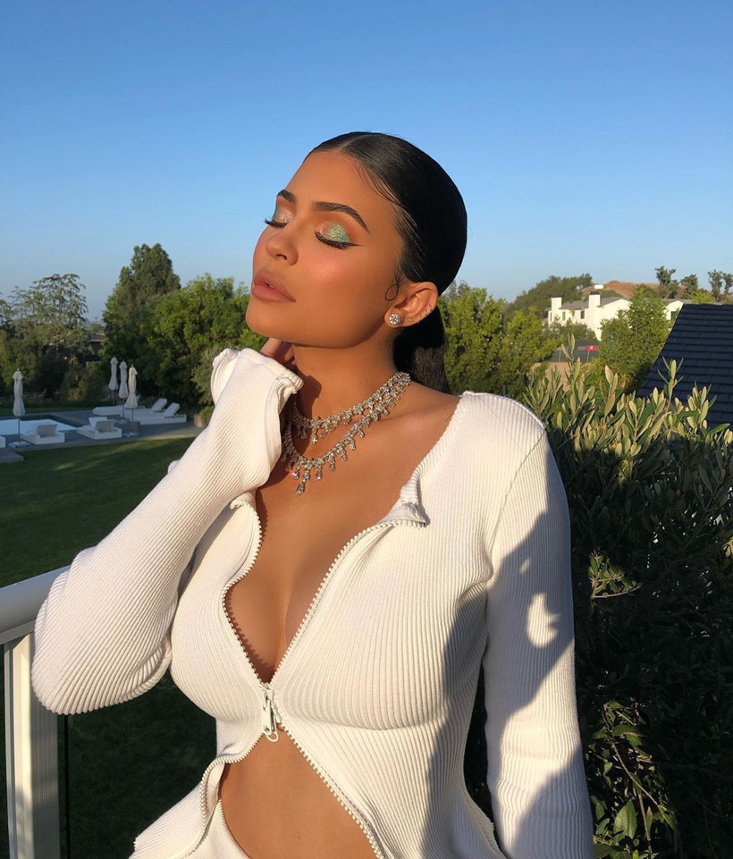 Tatil bitti paylaşımlar bitmedi!Kylie Jenner'ın cesur paylaşımları Instagram'ı sallıyor - Resim: 1