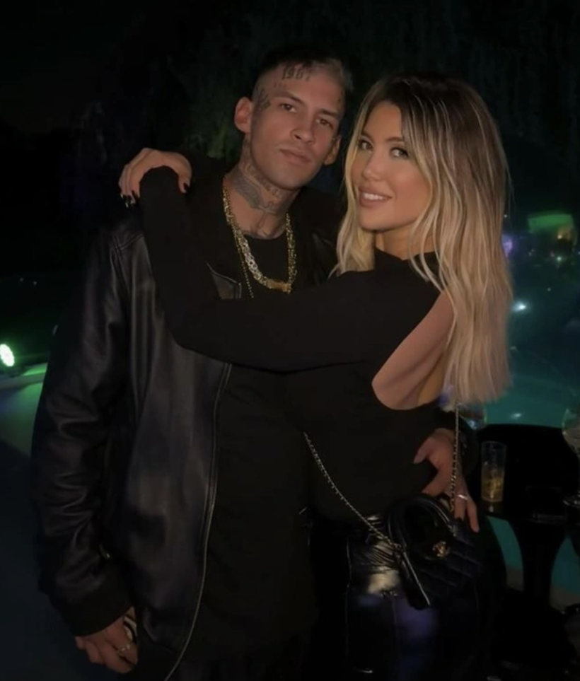 Galatasaraylı Mauro Icardi aşka geldi! Yeni sevgilisiyle pozlarını paylaştı: "Wanda Nara görmesin" - Resim: 2