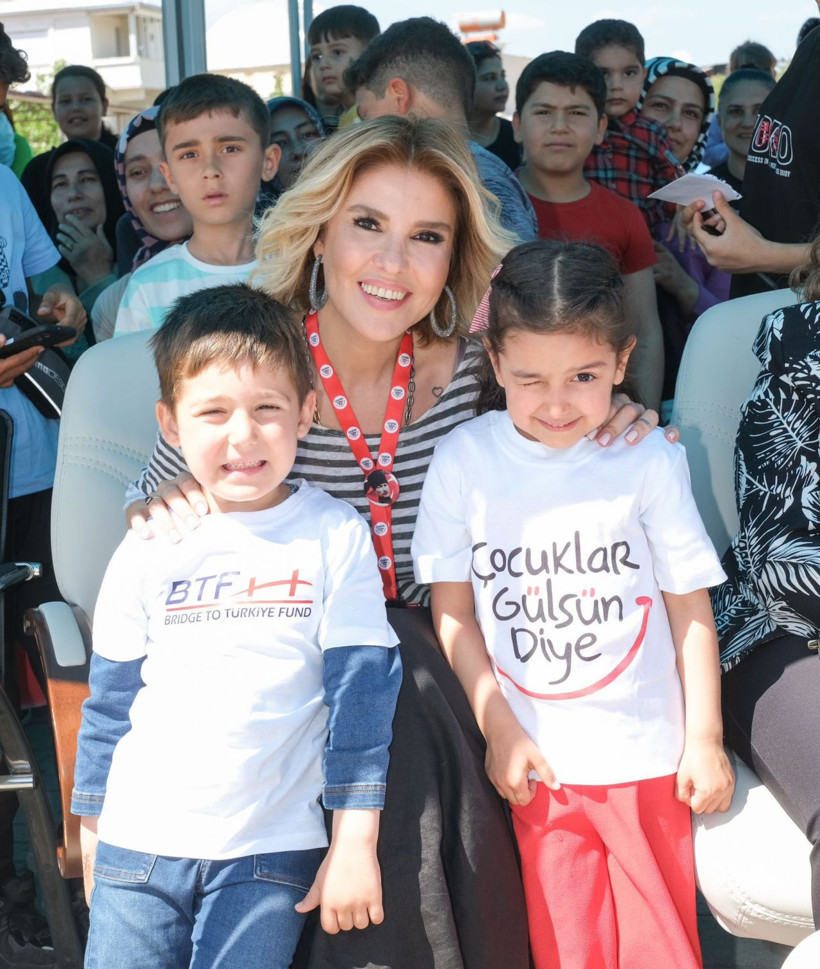 Gülben Ergen de UFO kurbanı oldu! Saatlerdir bekleyen Ergen sosyal medyadan isyan etti - Resim: 2