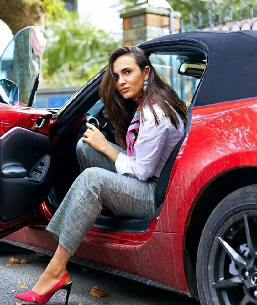 Fenomen avukat Fatma Begüm Kaçmaz'ın 'Adliyede bir gün’ videosu olay oldu! O avukat için karar verildi - Resim: 4