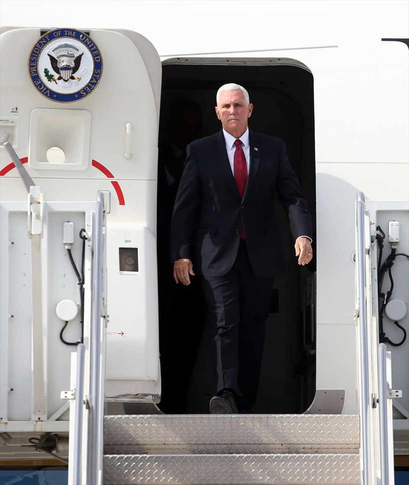 Türkiye'ye gelen Mike Pence'in yüz ifadesi dikkatlerden kaçmadı - Resim: 4