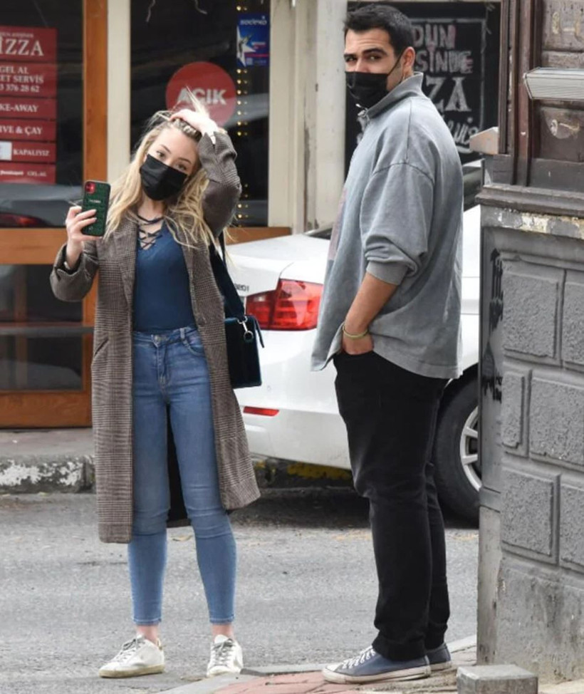 Yasmin Erbil cesur pozunu sansürsüz paylaştı! Mehmet Ali Erbil'in yasağını deldi - Resim: 2