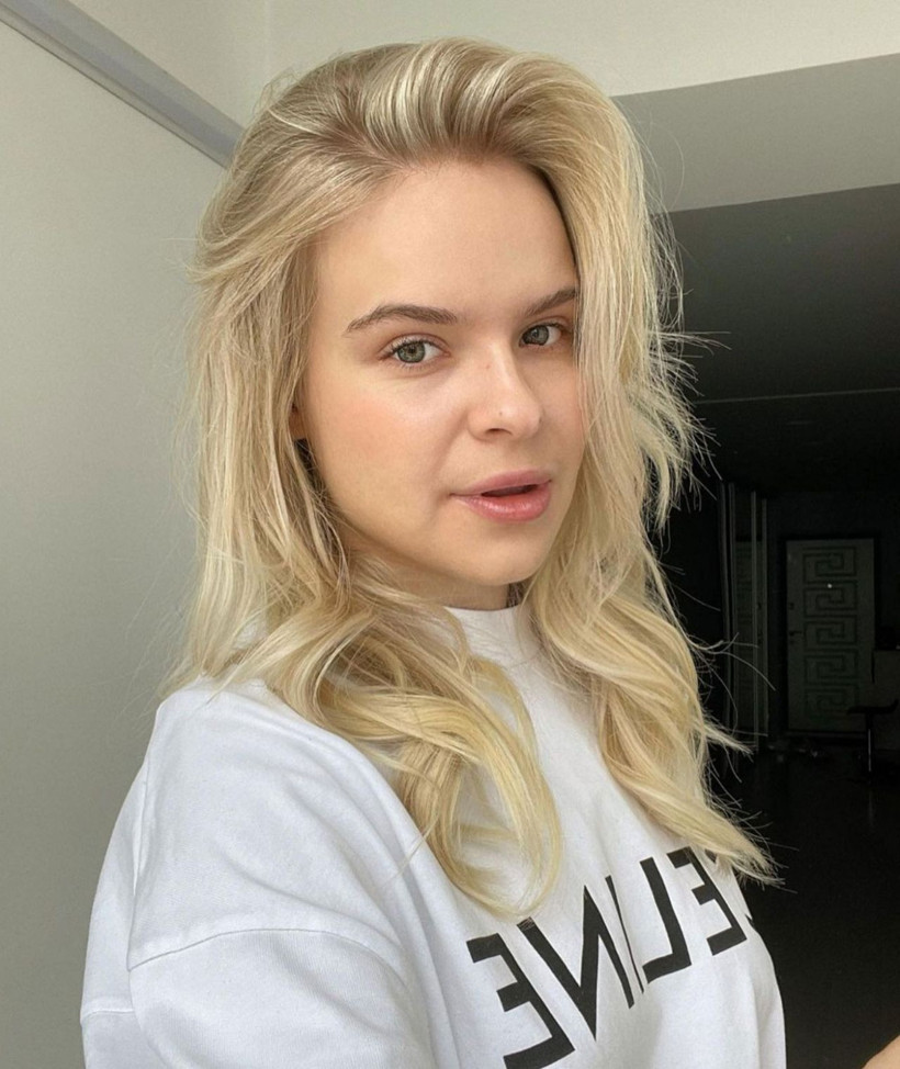 İstanbul sokaklarında pankartla kendine koca arıyor! Belaruslu 19 yaşındaki kız herkesi şaşırttı - Resim: 4