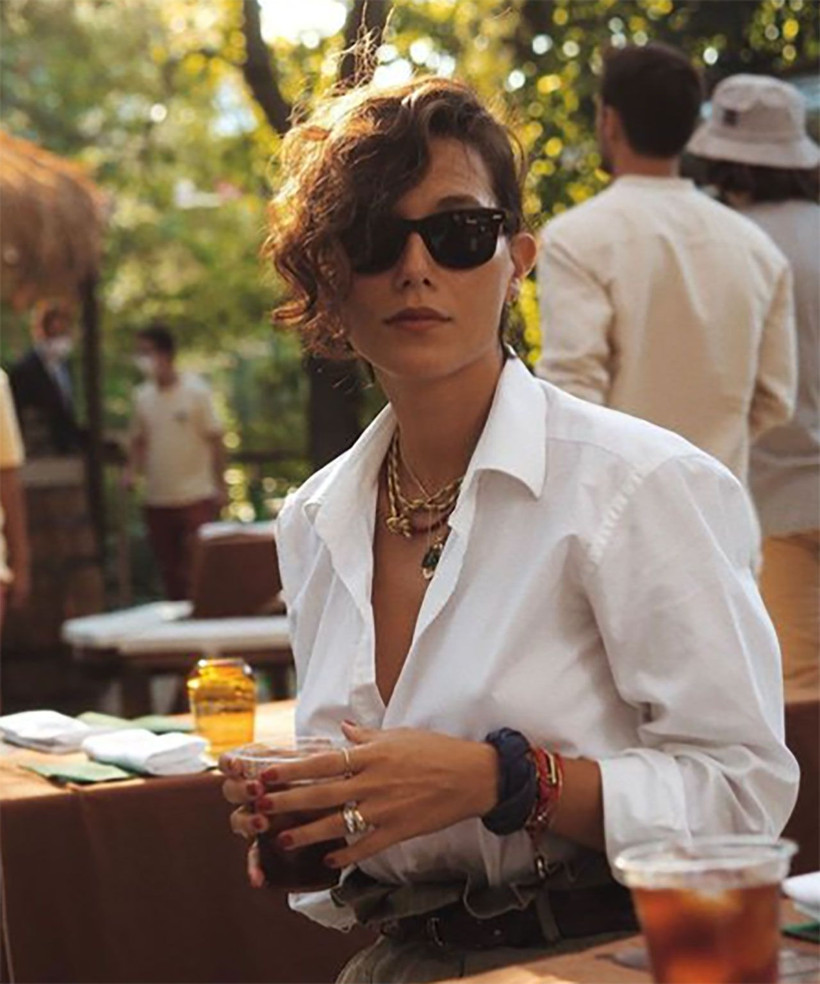 Eski sevgilisine şiddet uyguladığı iddiaları sonrası İstanbul'u terk eden Ozan Güven yeni sevgilisi ile görüntülendi! - Resim: 1