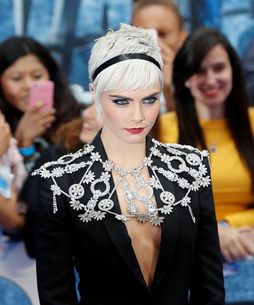 Rihanna kilolu hali ile de büyülüyor - Resim: 2