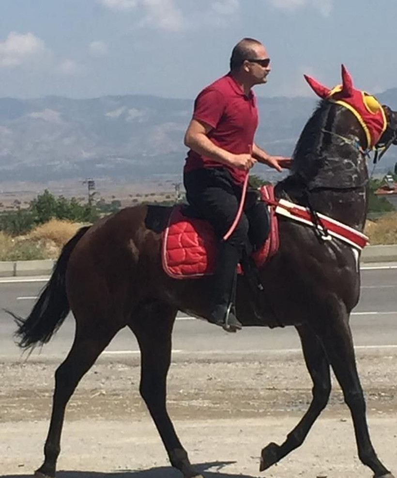 Ünlü doktoru öldüren uzman çavuş tutuklandı! Vajinası olmayan kadına vajina yapmıştı - Resim: 2