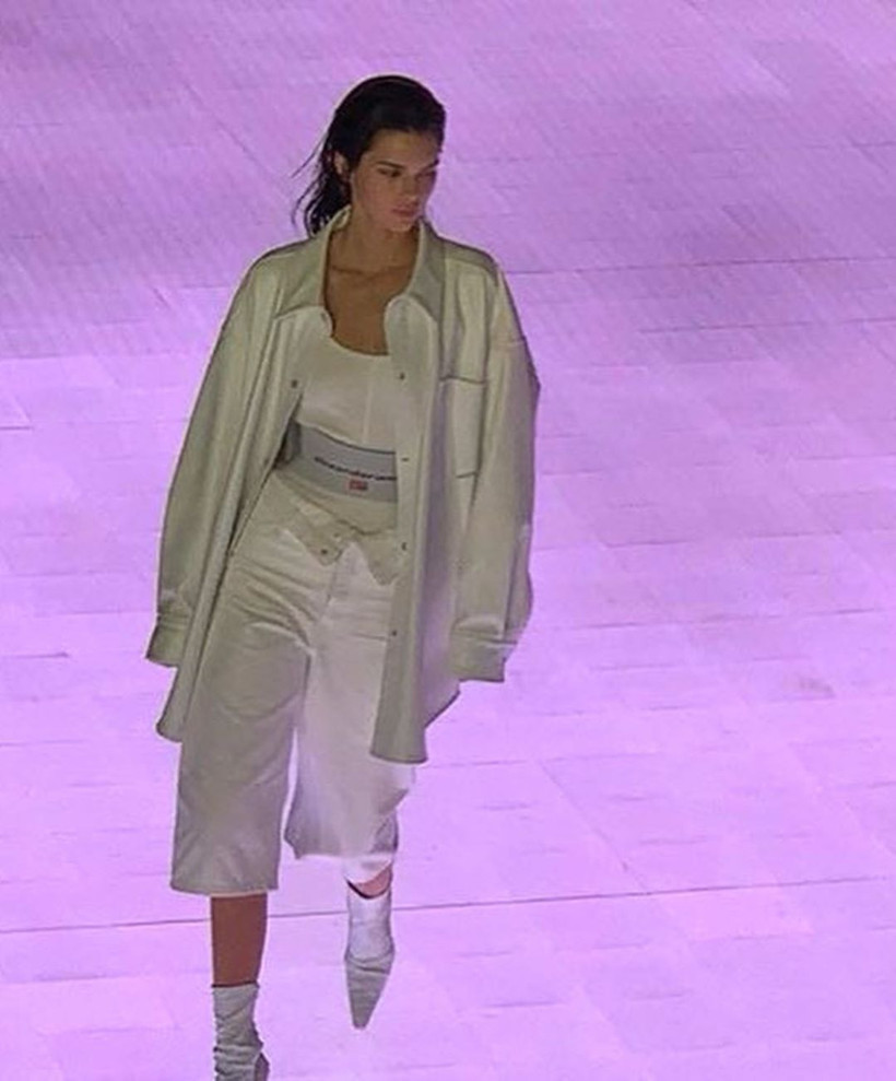 Kendall Jenner, Türk fotoğrafçı Mert Alaş'a soyundu - Resim: 2